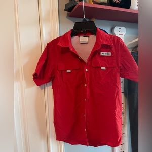 Columbia fishing shirt. Boys size M. Button down short sleeve.